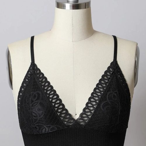 Close-up of WAISTBAND LOOP LACE SEAMLESS BRAMI BRALETTE on a mannequin with black bra